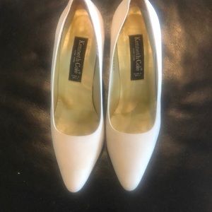 Kenneth Cole beige suede heels. 10M. Box included.